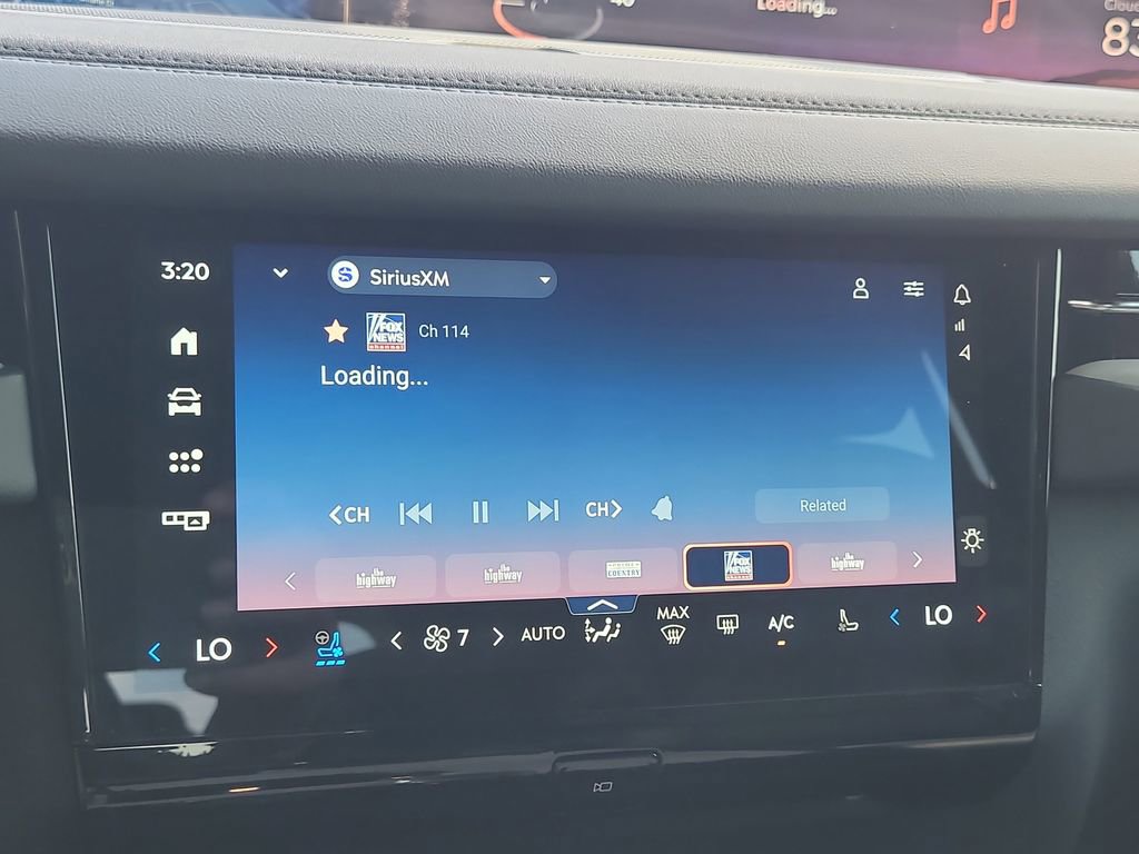 Used 2025 Lincoln Navigator Reserve w/ Jet Appearance Package image 25