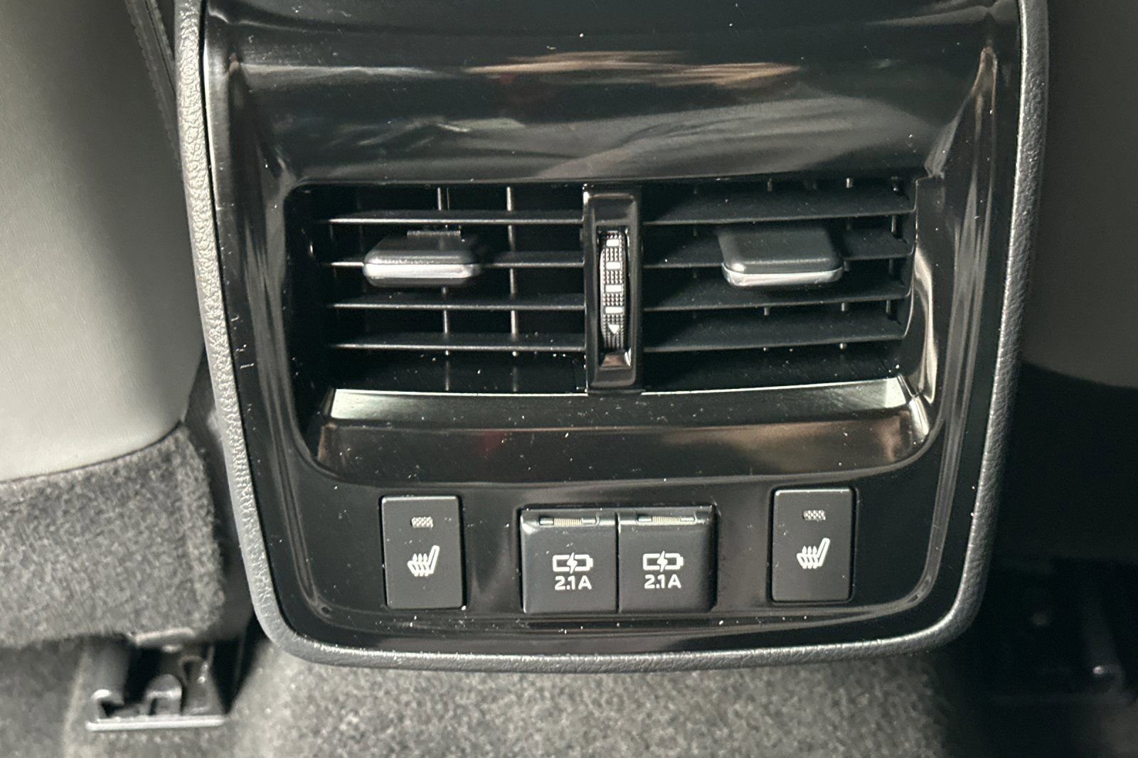 Used 2019 Toyota Avalon Limited image 15