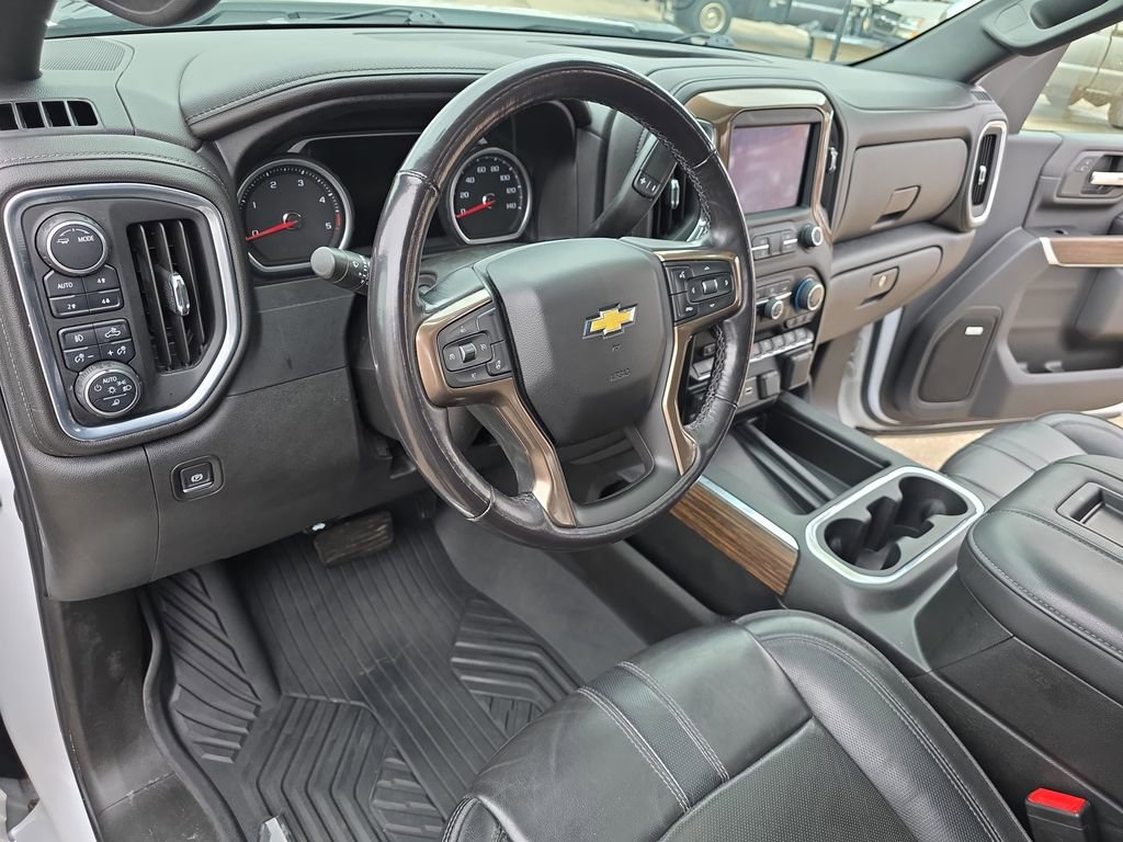 Used 2022 Chevrolet Silverado 3500 High Country w/ Z71 Off-Road Package image 15