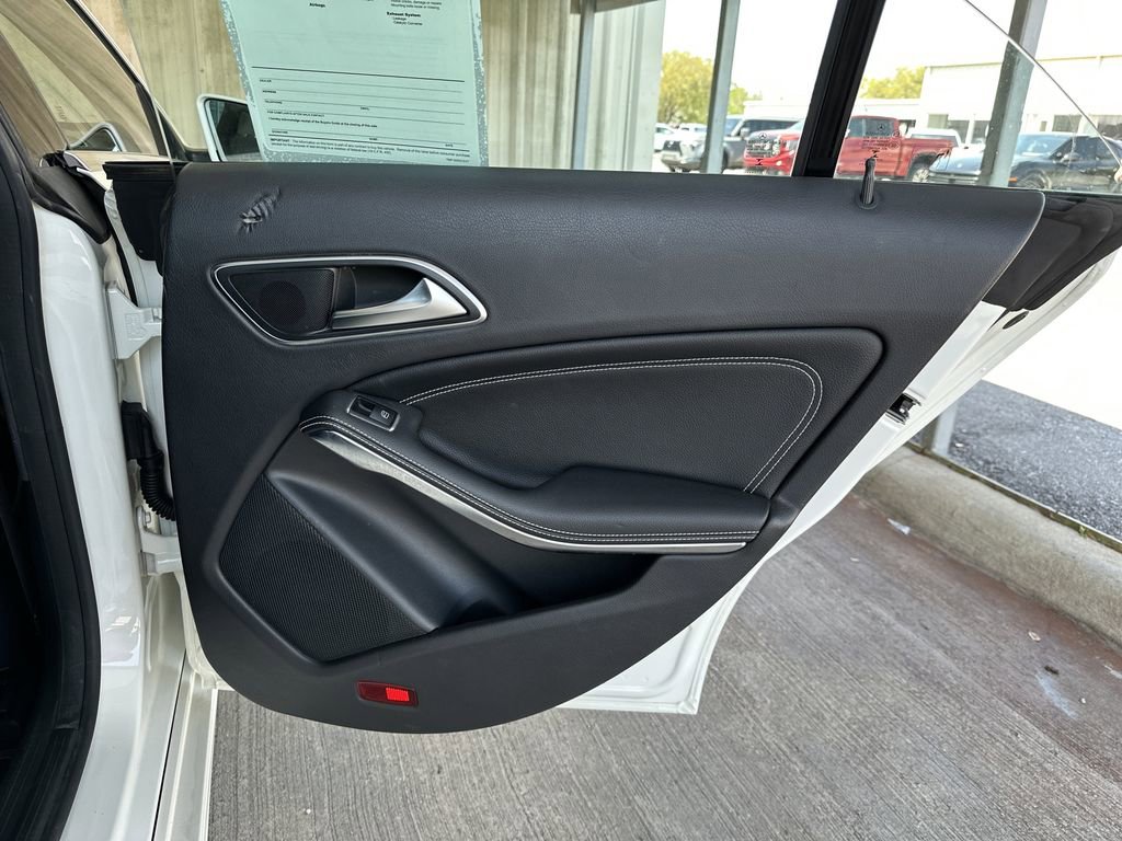 Used 2017 Mercedes-Benz CLA 250 image 30