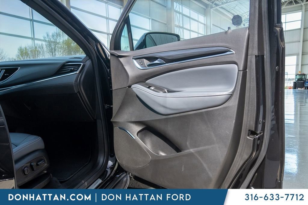 Used 2024 Buick Enclave Essence w/ Sport Touring Edition image 25