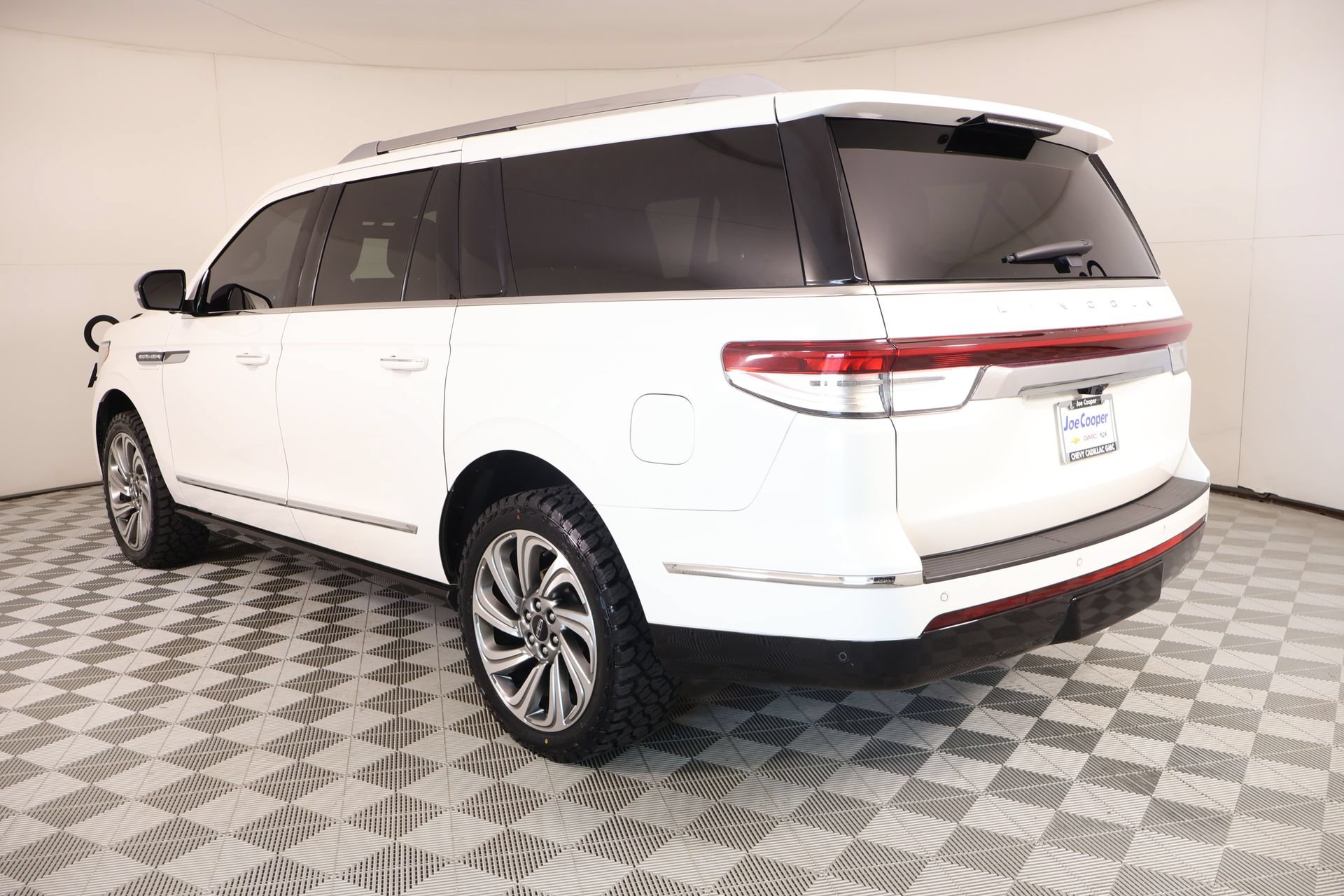 Used 2023 Lincoln Navigator L Reserve AWD/4WD image 24