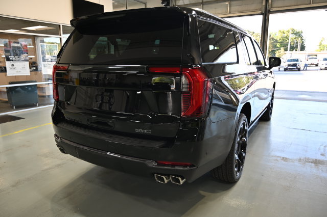 New 2026 GMC Yukon XL Denali Ultimate AWD/4WD image 5