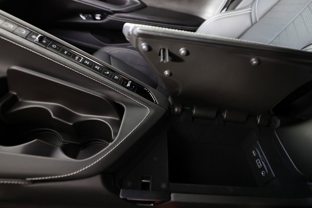 Used 2023 Chevrolet Corvette Stingray w/ Stealth Interior Trim Package image 33