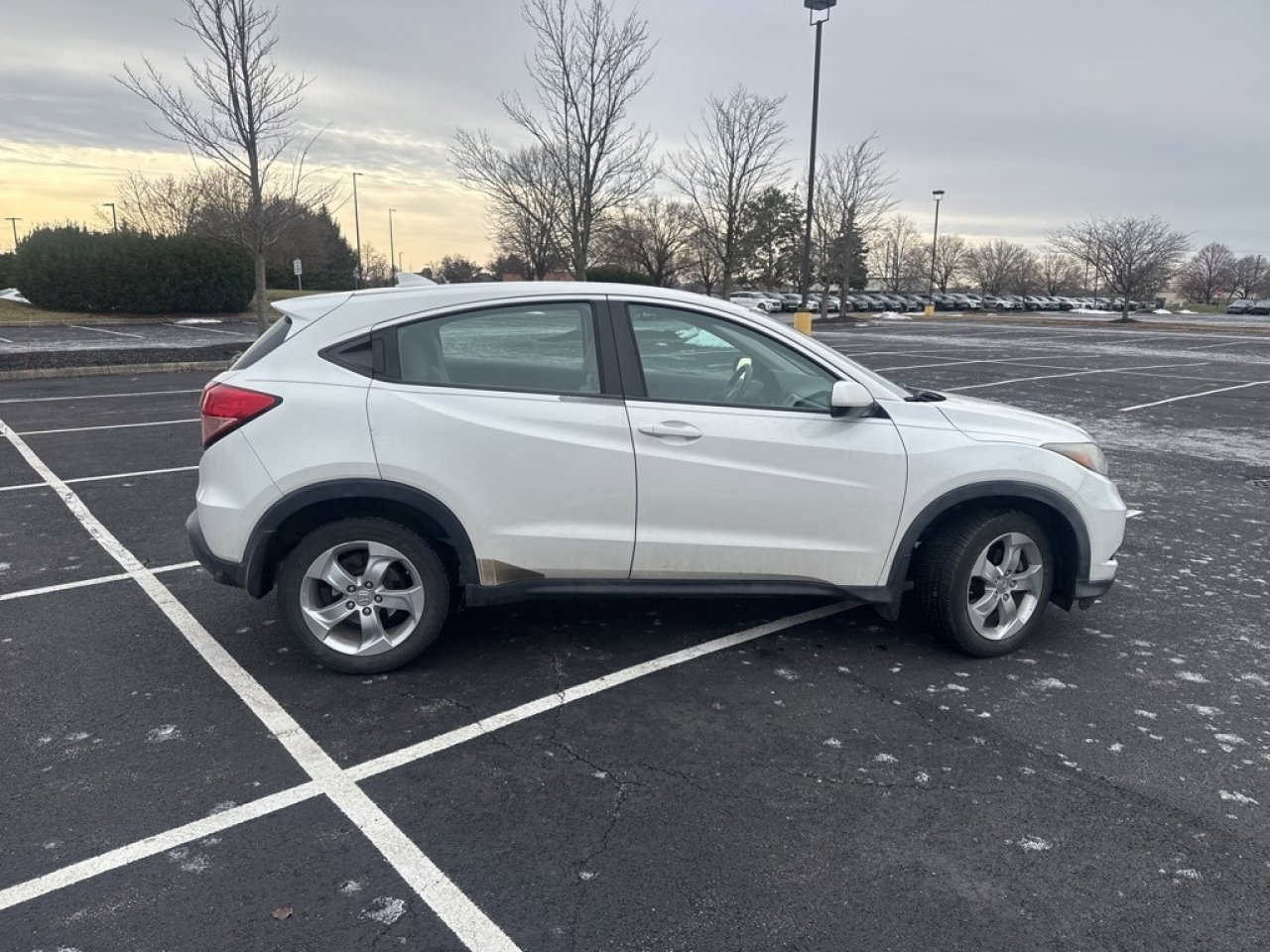 Used 2016 Honda HR-V LX image 12