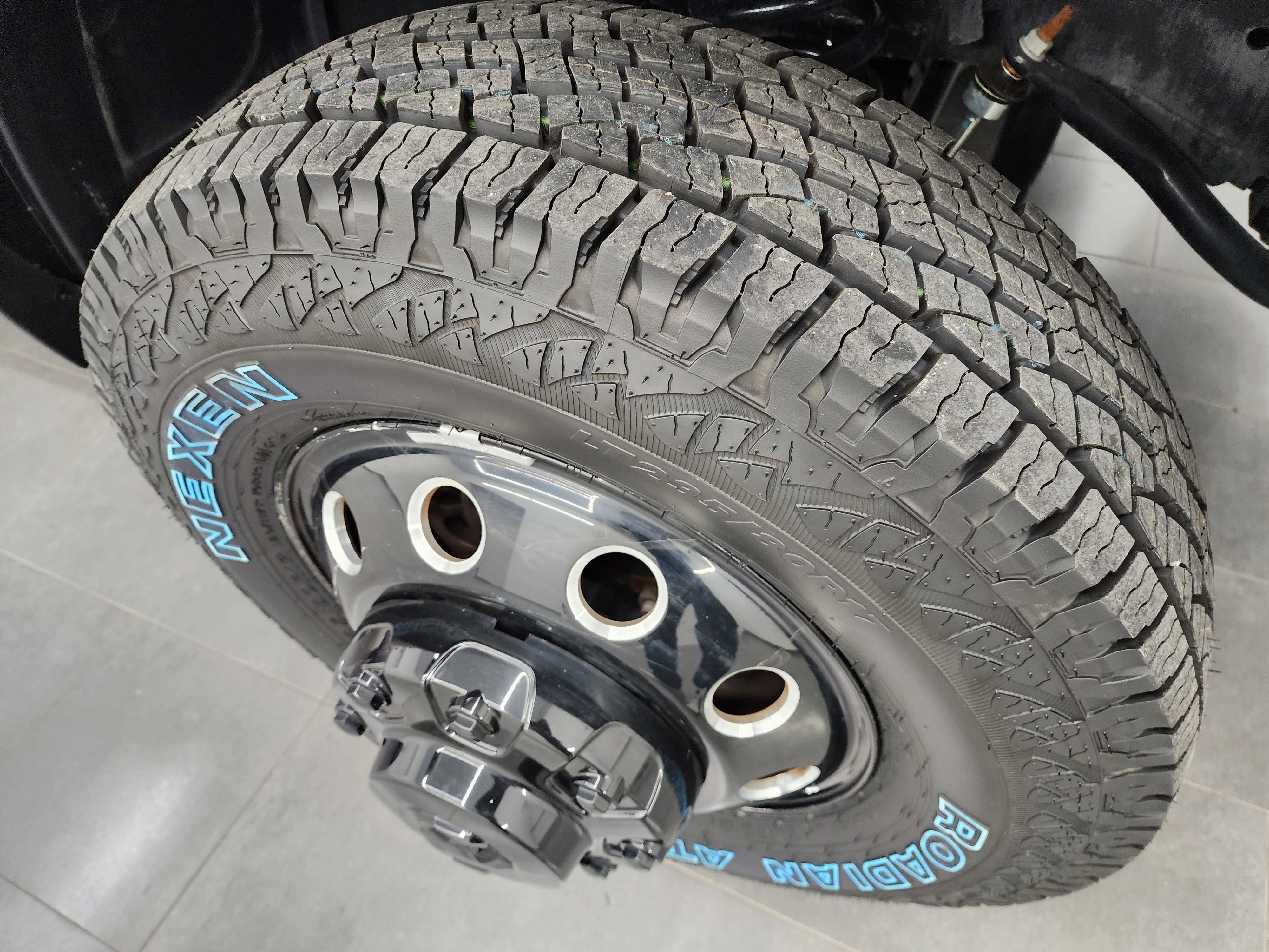 Used 2024 RAM 3500 Big Horn w/ Night Edition AWD/4WD image 3