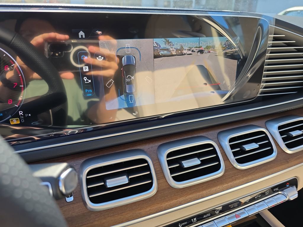 New 2026 Mercedes-Benz GLS 450 4MATIC image 23