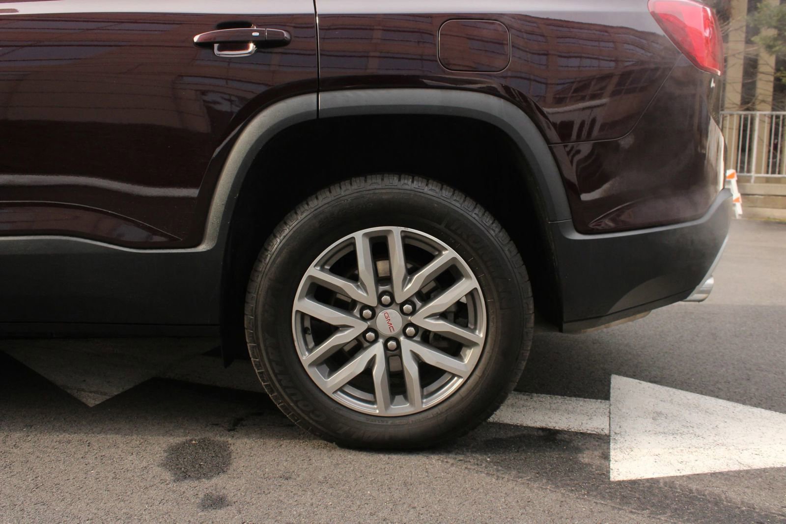 Used 2017 GMC Acadia SLE w/ Driver Alert Package I AWD/4WD image 10