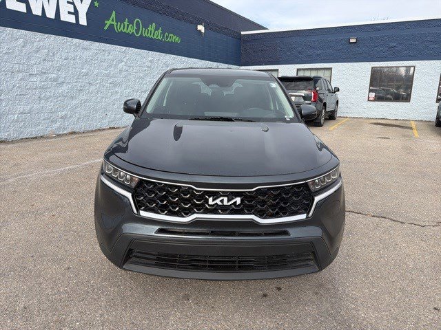 Used 2022 Kia Sorento LX image 8