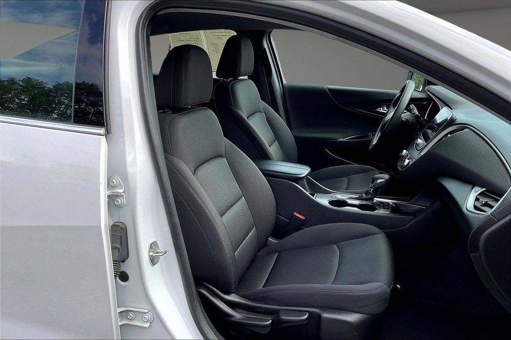Used 2024 Chevrolet Malibu LT FWD image 32