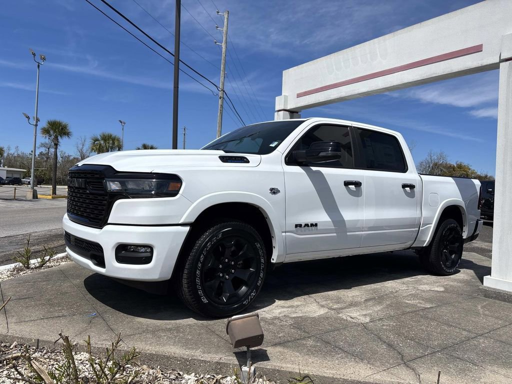 New 2026 RAM 1500 4x4 Crew Cab video 2