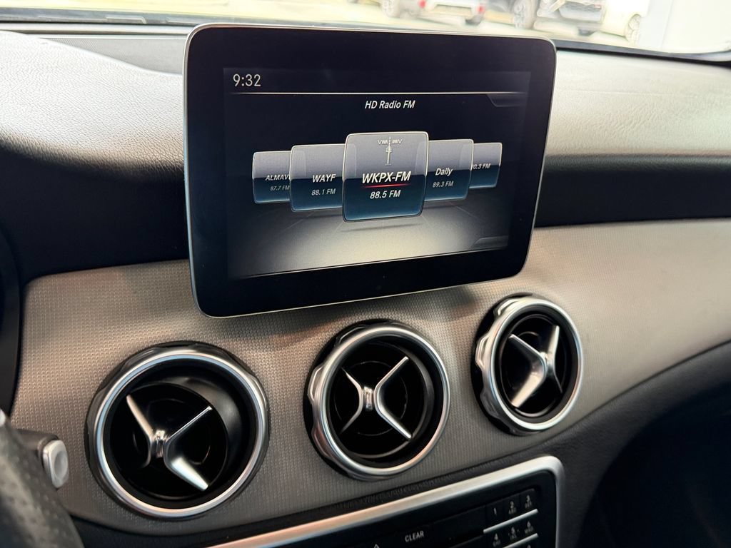 Used 2018 Mercedes-Benz GLA 250 image 20