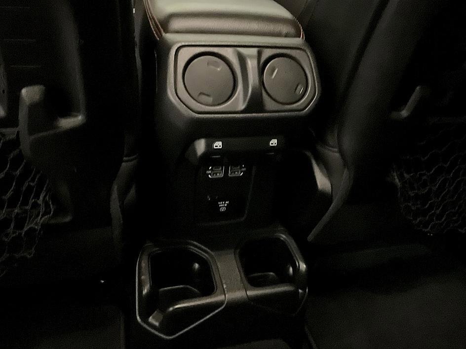 Used 2022 Jeep Gladiator Mojave w/ Cold Weather Group image 26