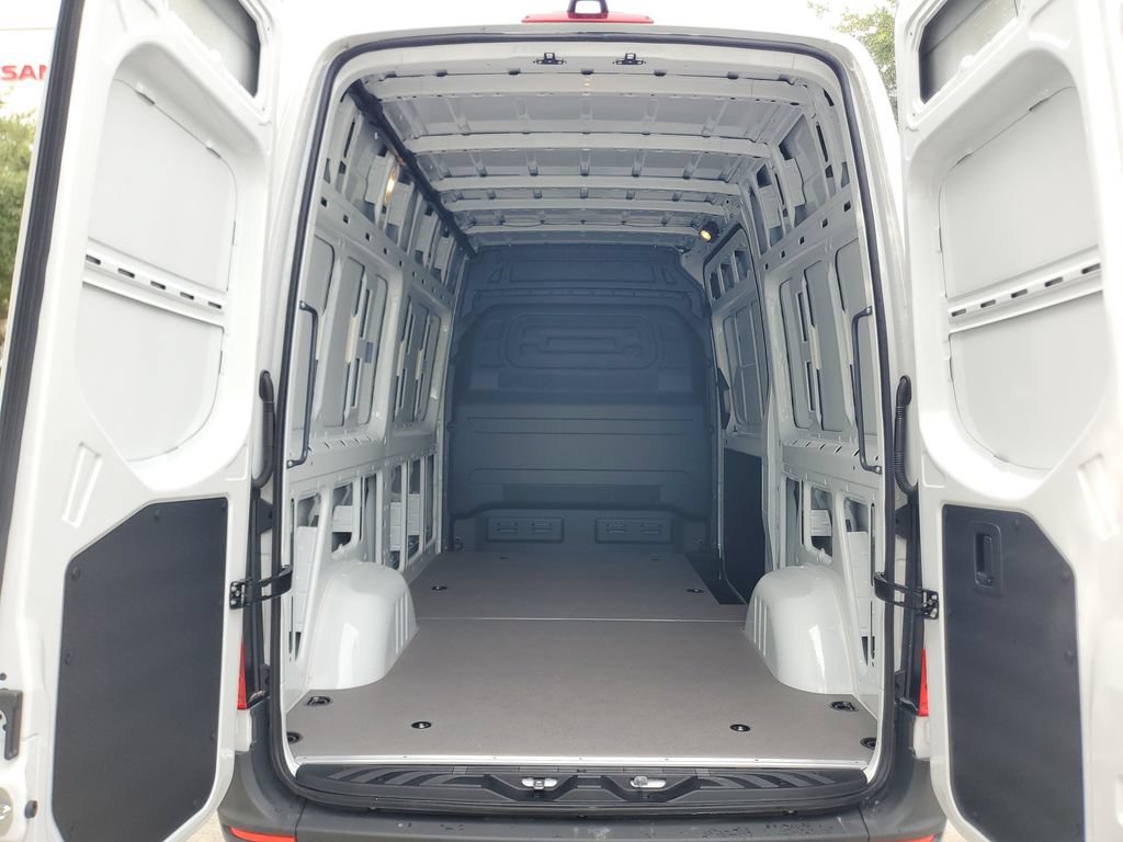 Used 2025 Mercedes-Benz Sprinter 2500 image 12