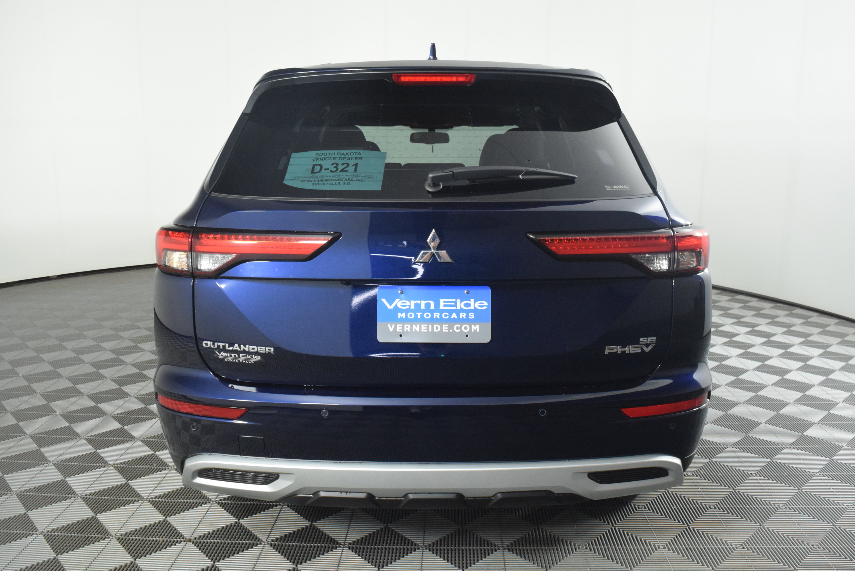 Used 2025 Mitsubishi Outlander SE image 7