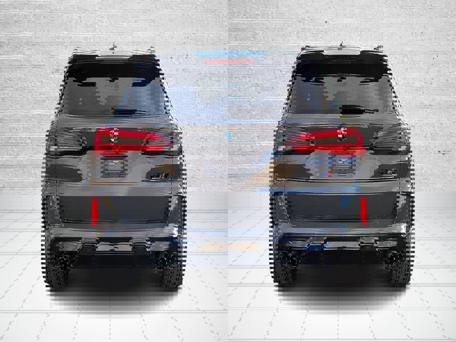 Used 2023 BMW X5 M w/ Competition Package image 5