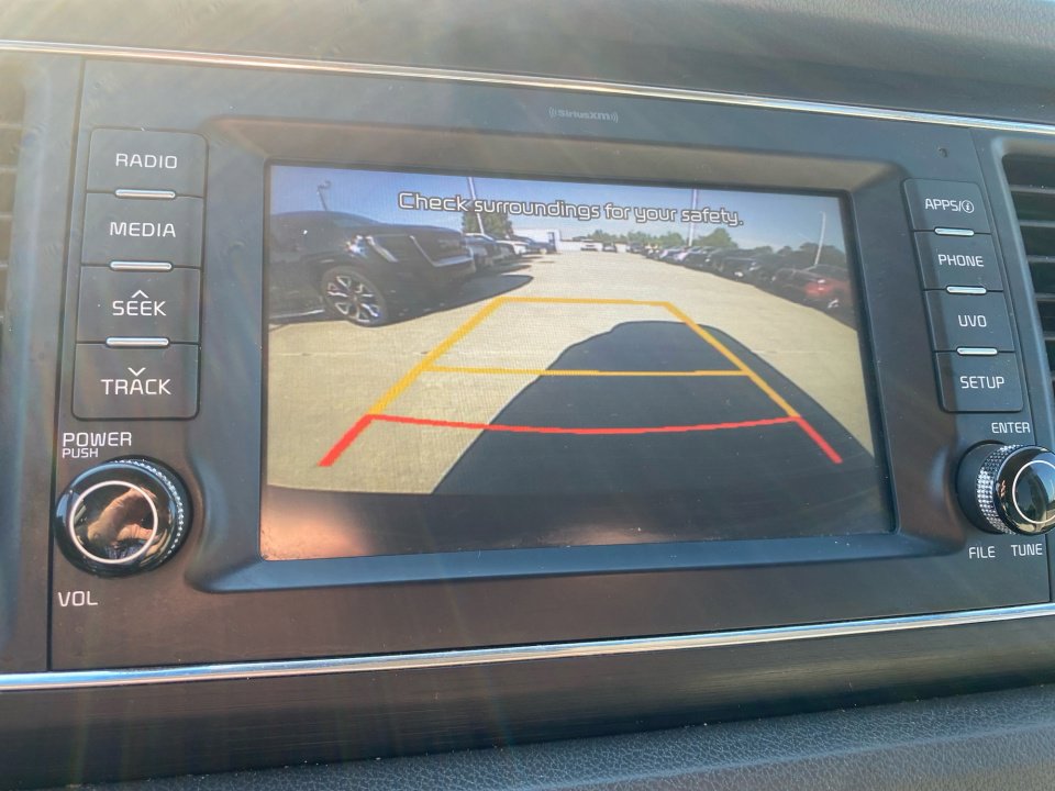 Used 2017 Kia Sedona LX w/ LX Essentials Premium Package FWD image 23