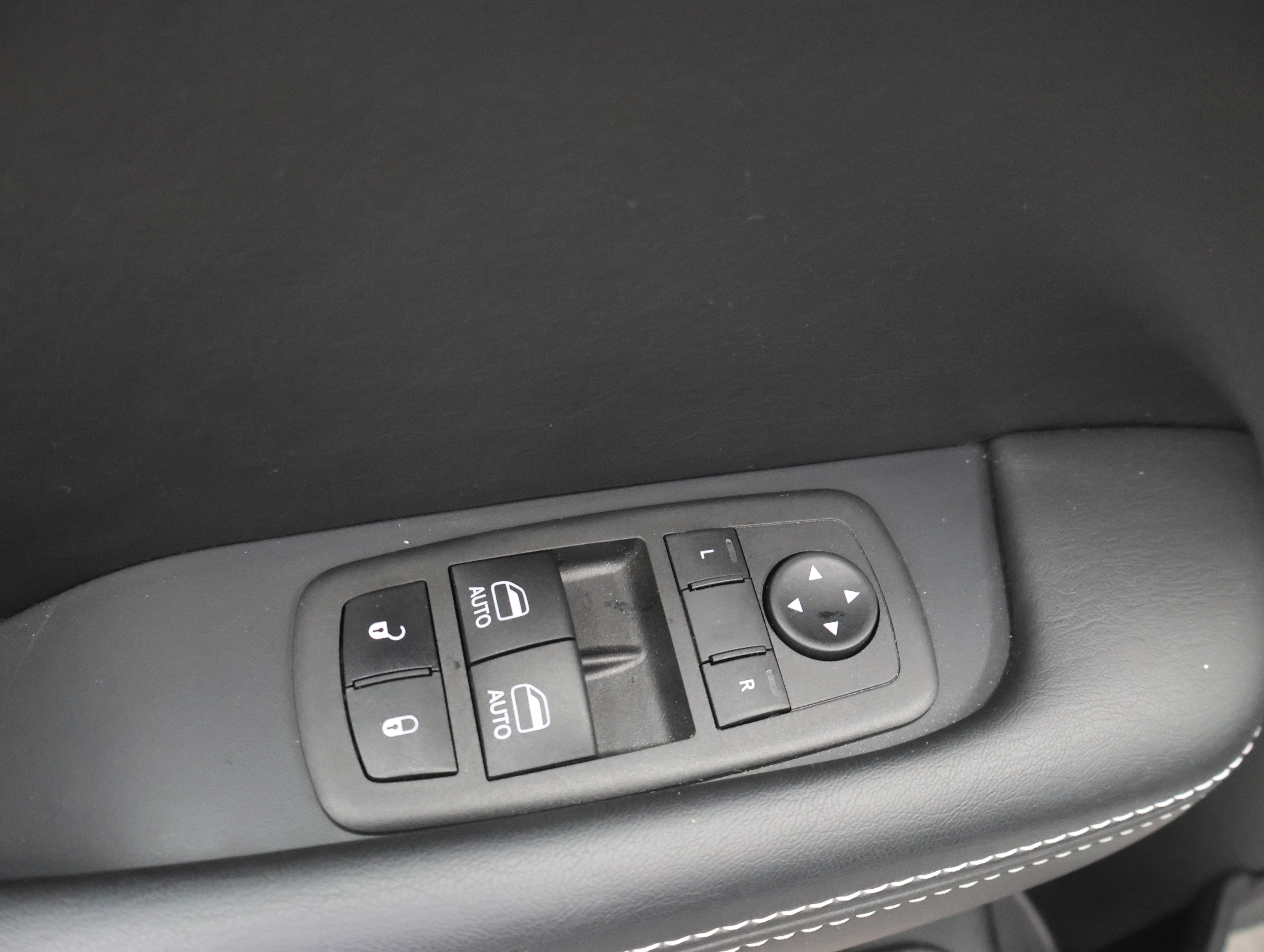 Used 2023 Dodge Challenger SRT Hellcat RWD image 39
