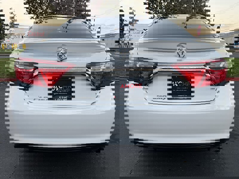 Used 2017 Toyota Camry SE image 11