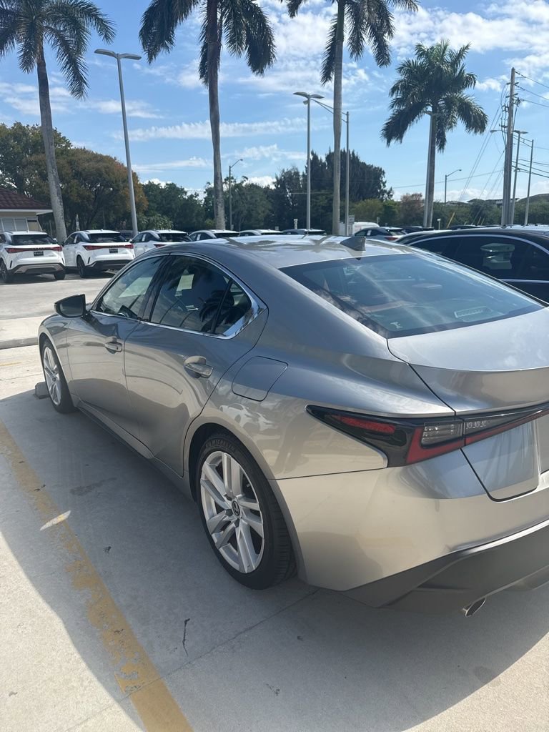 Used 2022 Lexus IS 300 RWD image 7