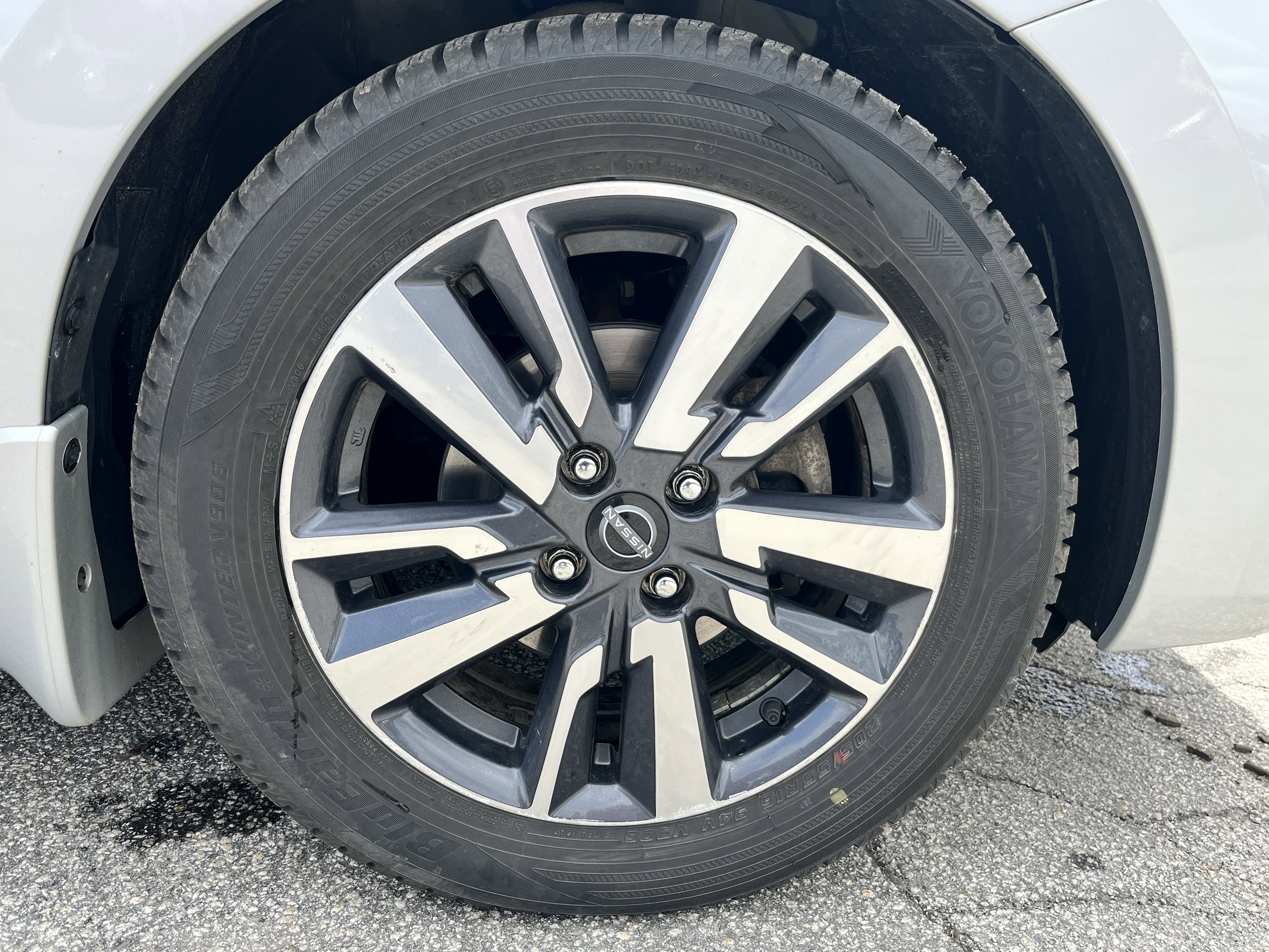 Used 2023 Nissan Versa S w/ S Plus Package FWD image 9