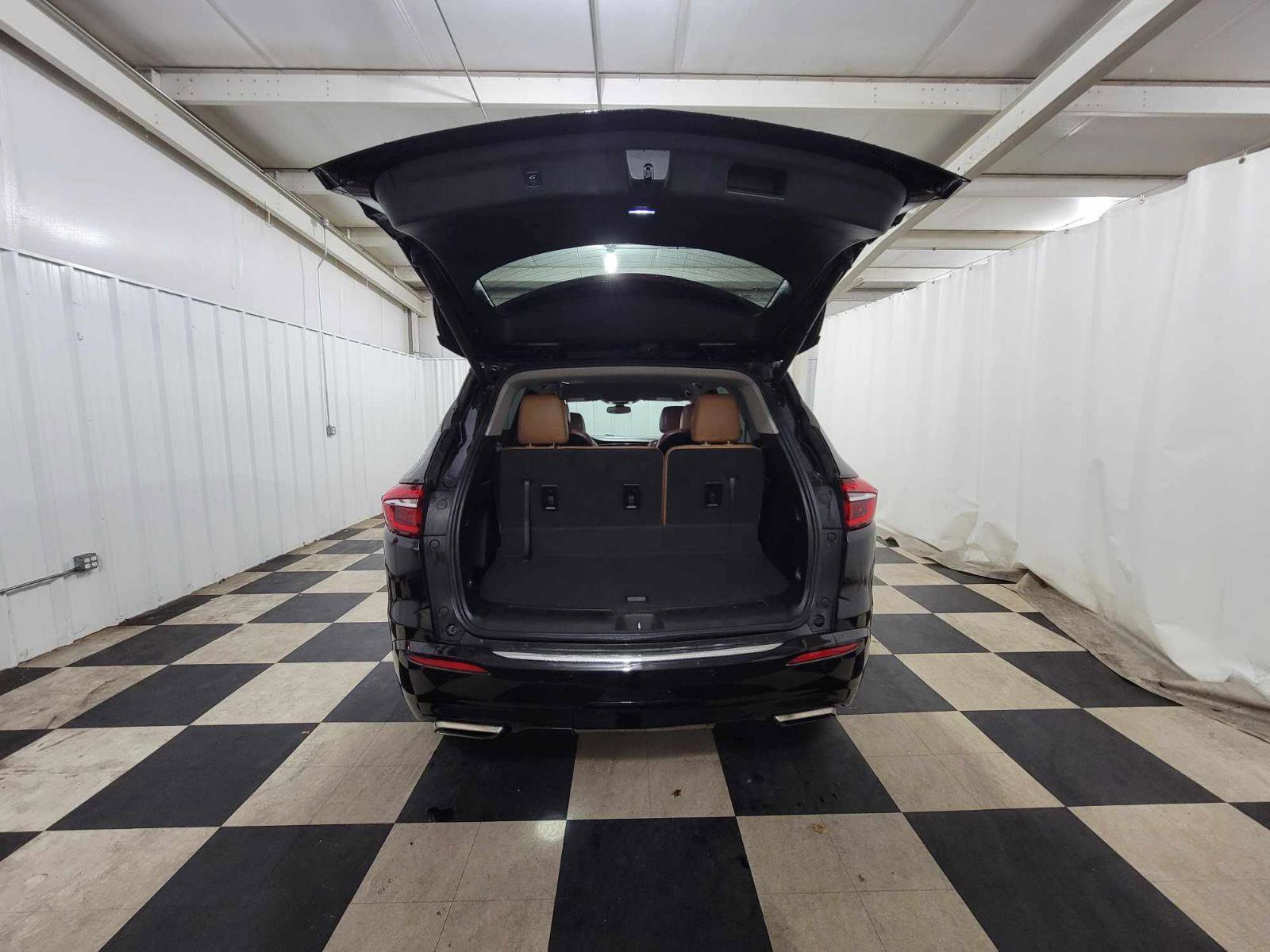 Used 2020 Buick Enclave Essence w/ Sport Touring Edition image 19