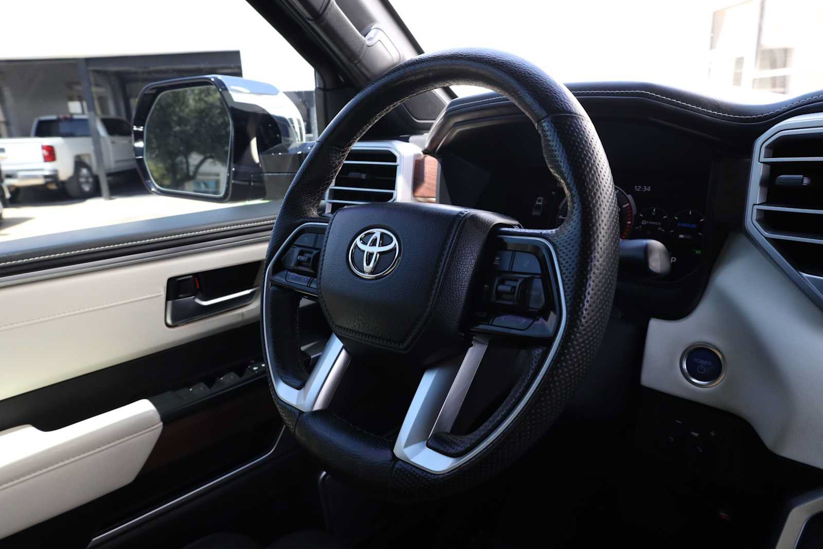 Used 2022 Toyota Tundra Capstone AWD/4WD image 15