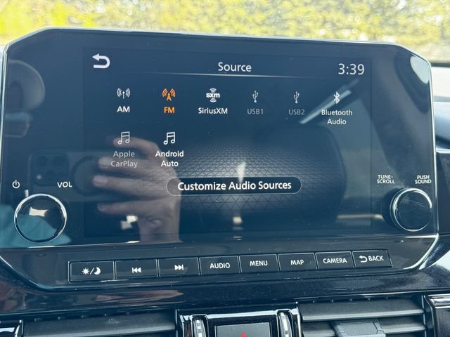 Used 2025 Nissan Pathfinder SL AWD/4WD image 31
