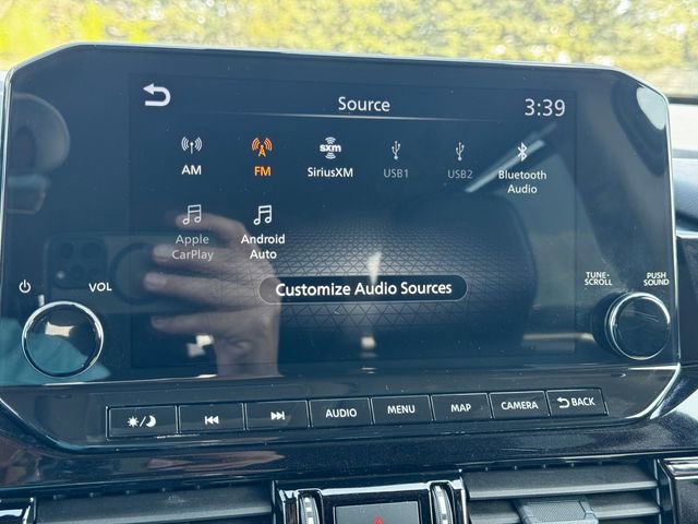 Used 2025 Nissan Pathfinder SL AWD/4WD image 31