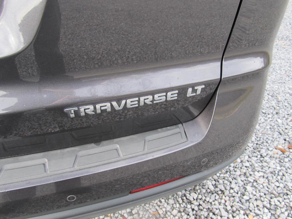 Used 2013 Chevrolet Traverse LT image 12