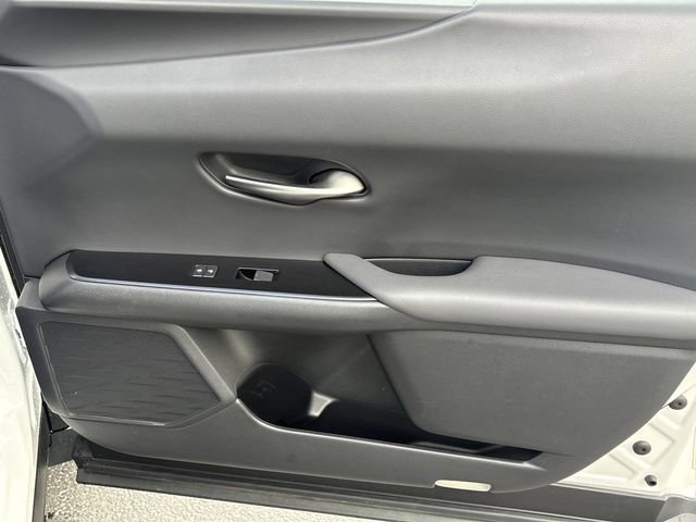 Used 2020 Lexus UX 250h w/ Premium Package image 25