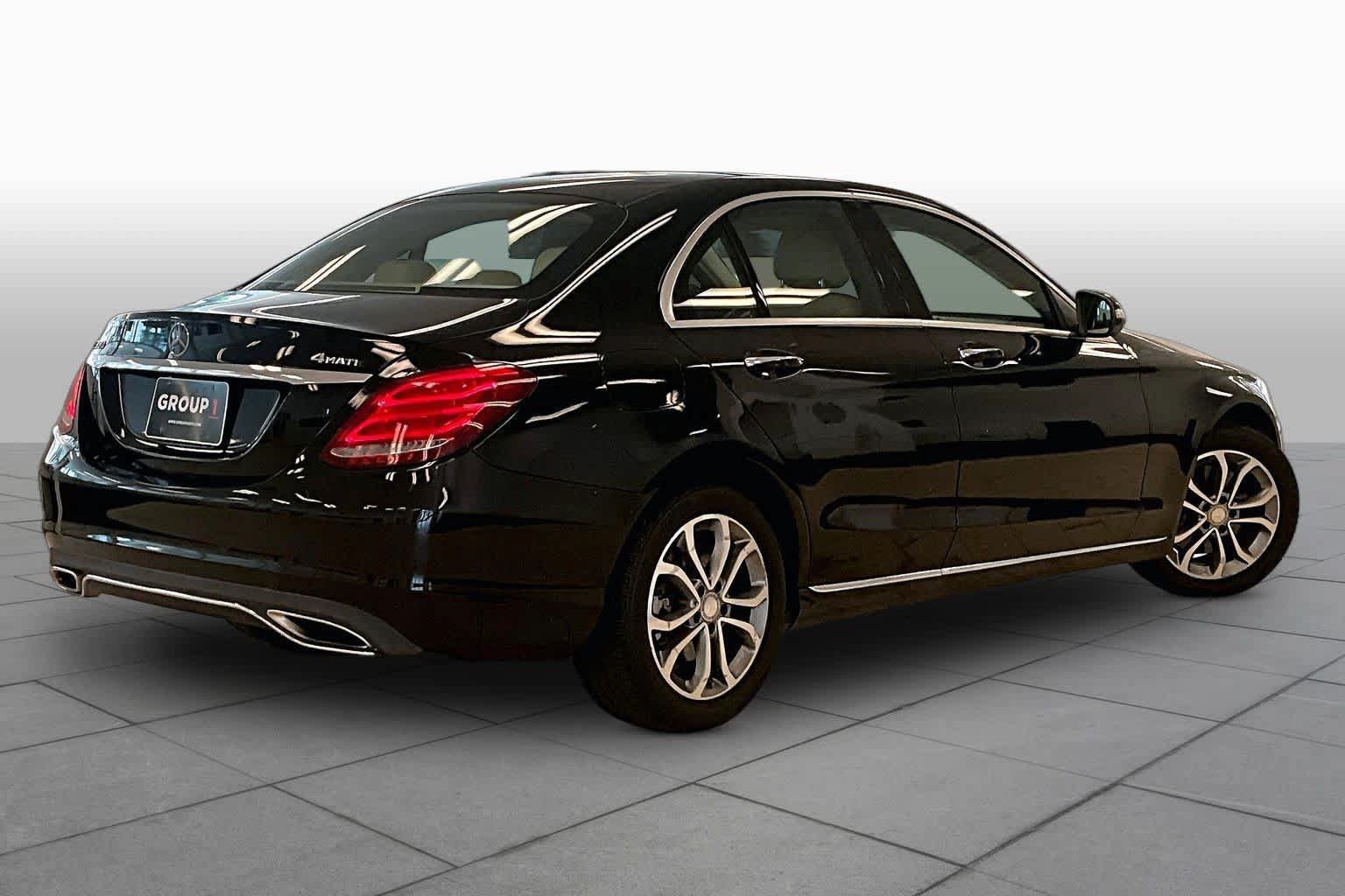 Used 2015 Mercedes-Benz C 300 4MATIC Sedan image 12