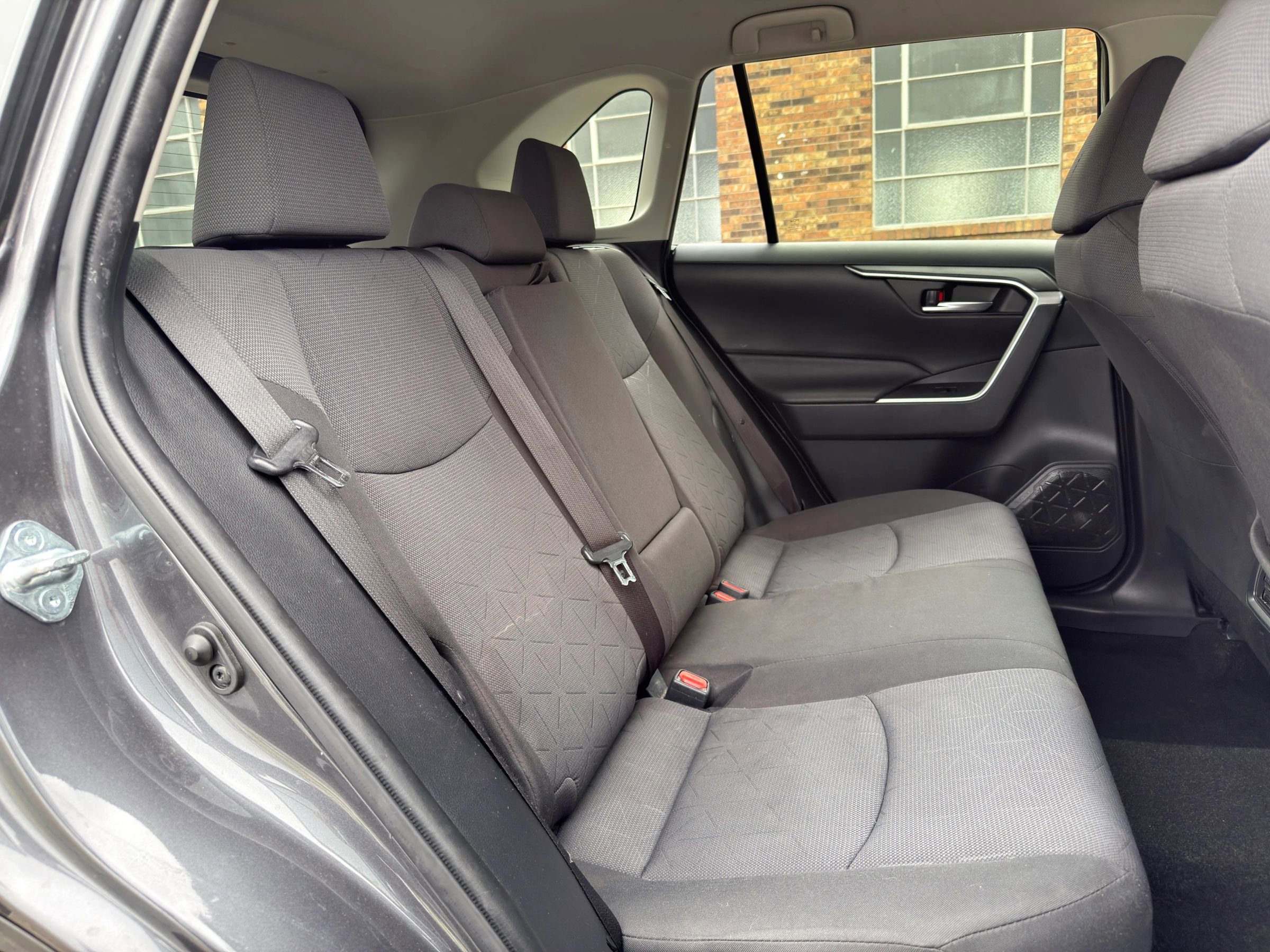 Used 2020 Toyota RAV4 XLE image 18