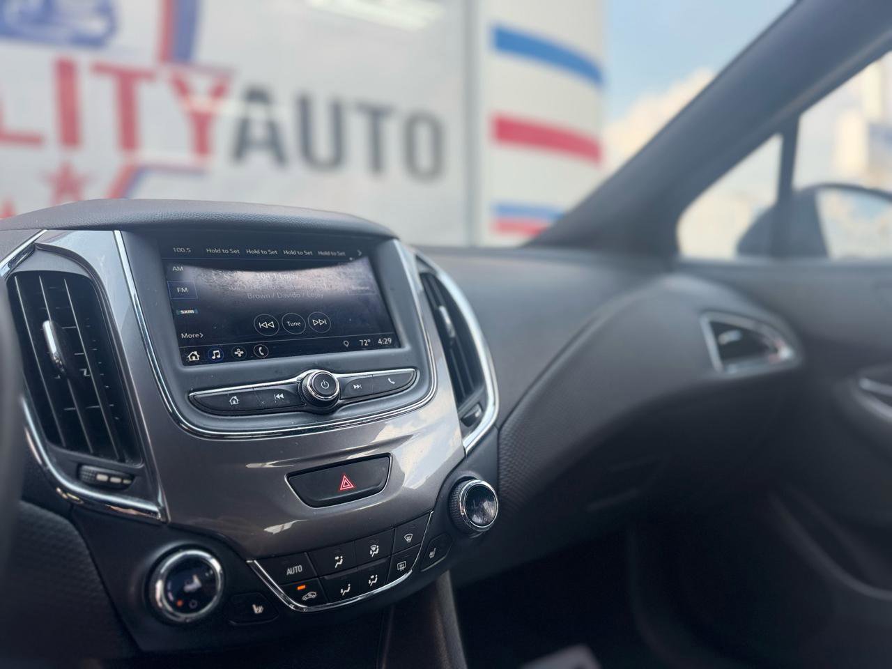 Used 2019 Chevrolet Cruze LT w/ Convenience Package image 38