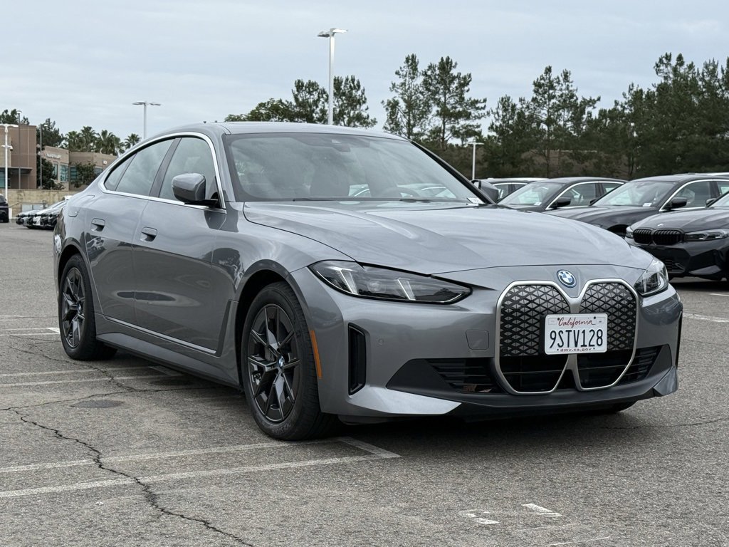 Used 2025 BMW i4 eDrive40 w/ Premium Package image 5