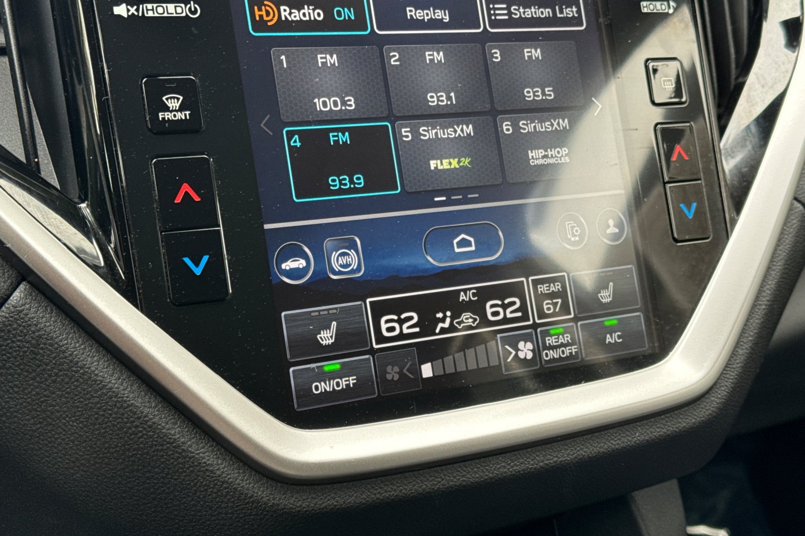 Used 2025 Subaru Ascent Limited AWD/4WD image 21