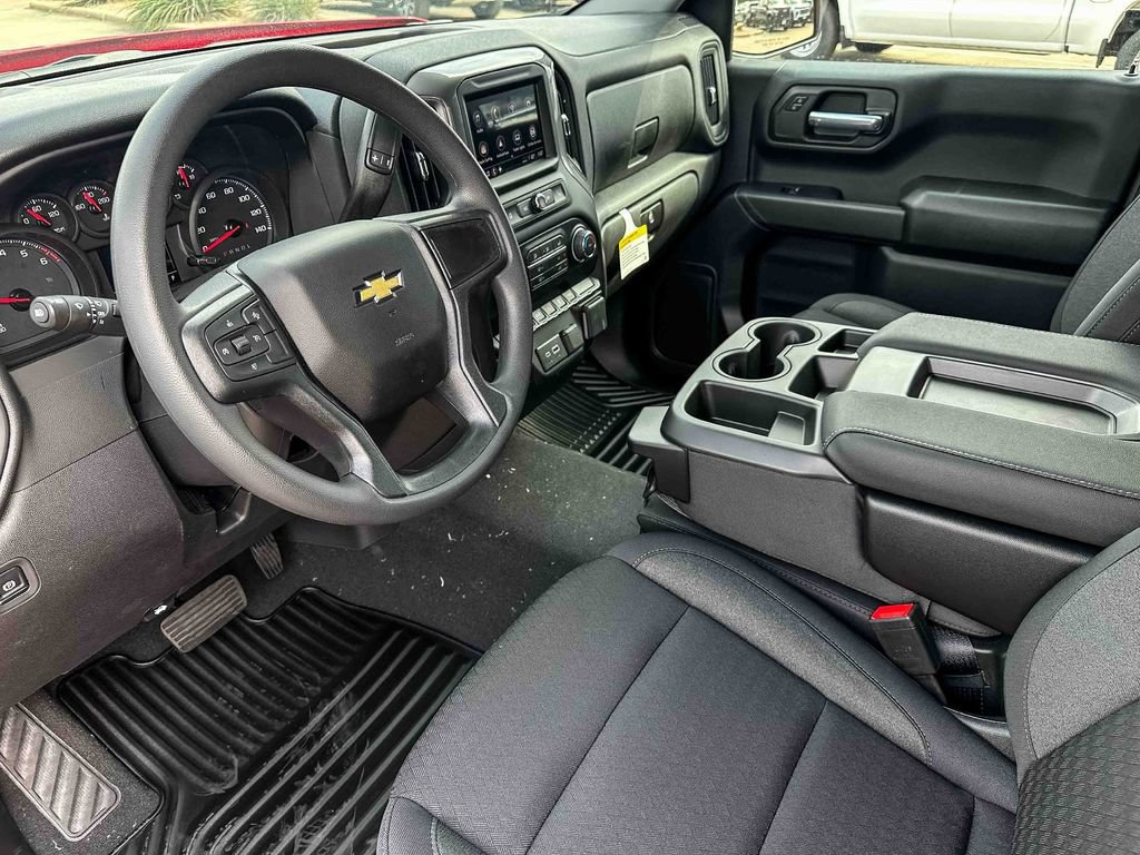 Used 2026 Chevrolet Silverado 1500 Custom RWD image 9