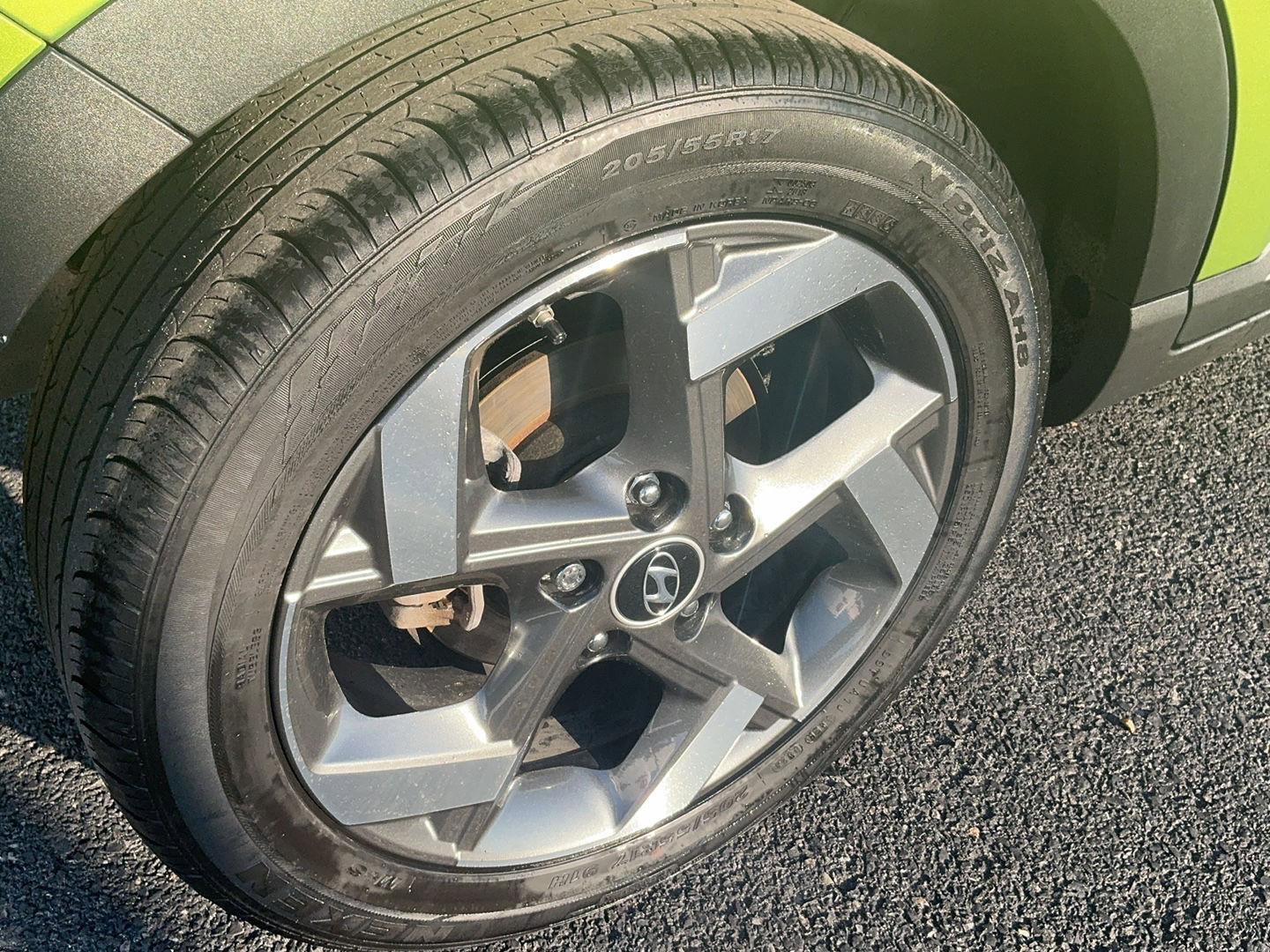 Certified 2024 Hyundai Venue SEL image 5