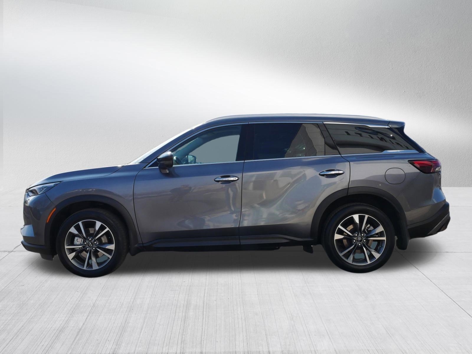 Certified 2025 INFINITI QX60 Luxe image 4