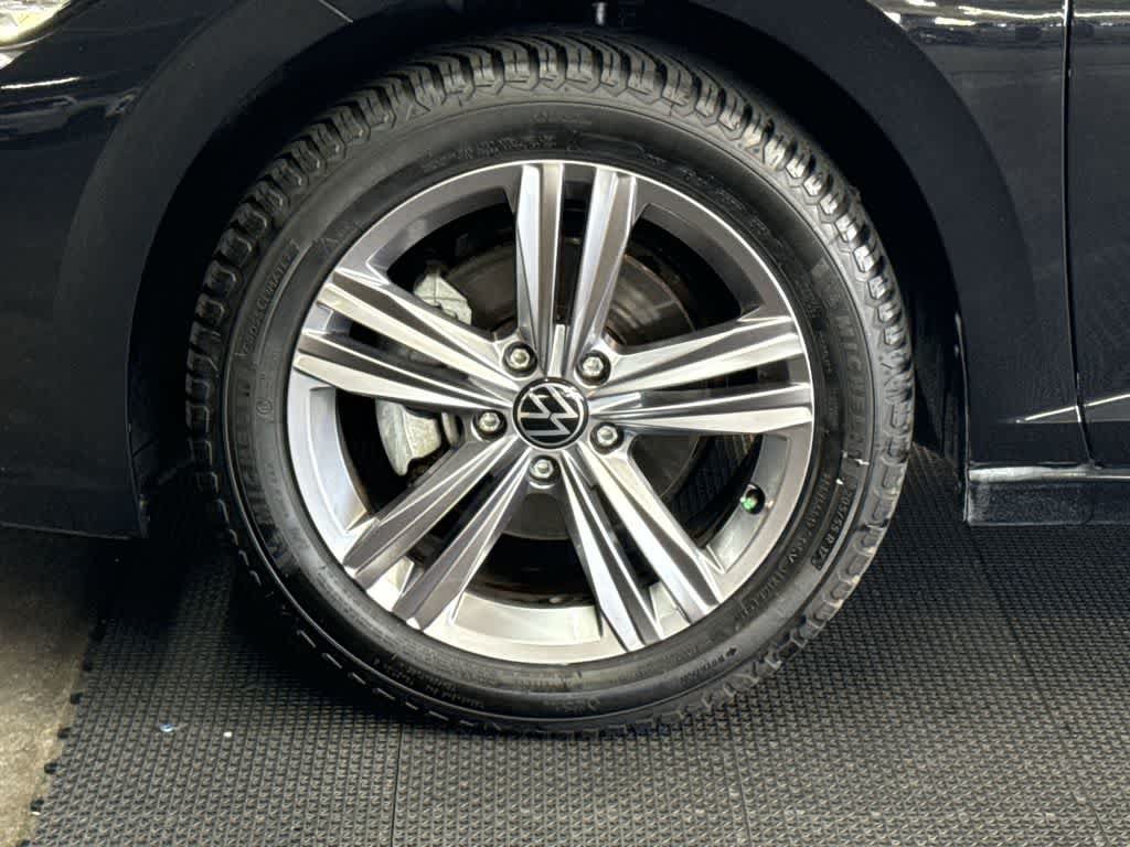 Certified 2022 Volkswagen Jetta SE FWD image 11