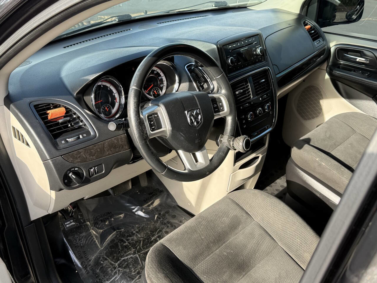 Used 2015 RAM C/V Tradesman w/ UConnect Hands-Free Group FWD image 13