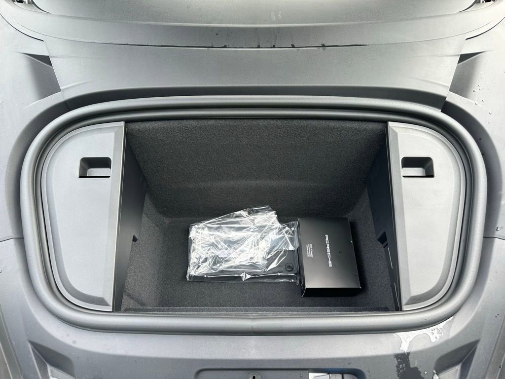 Used 2026 Porsche Taycan image 43