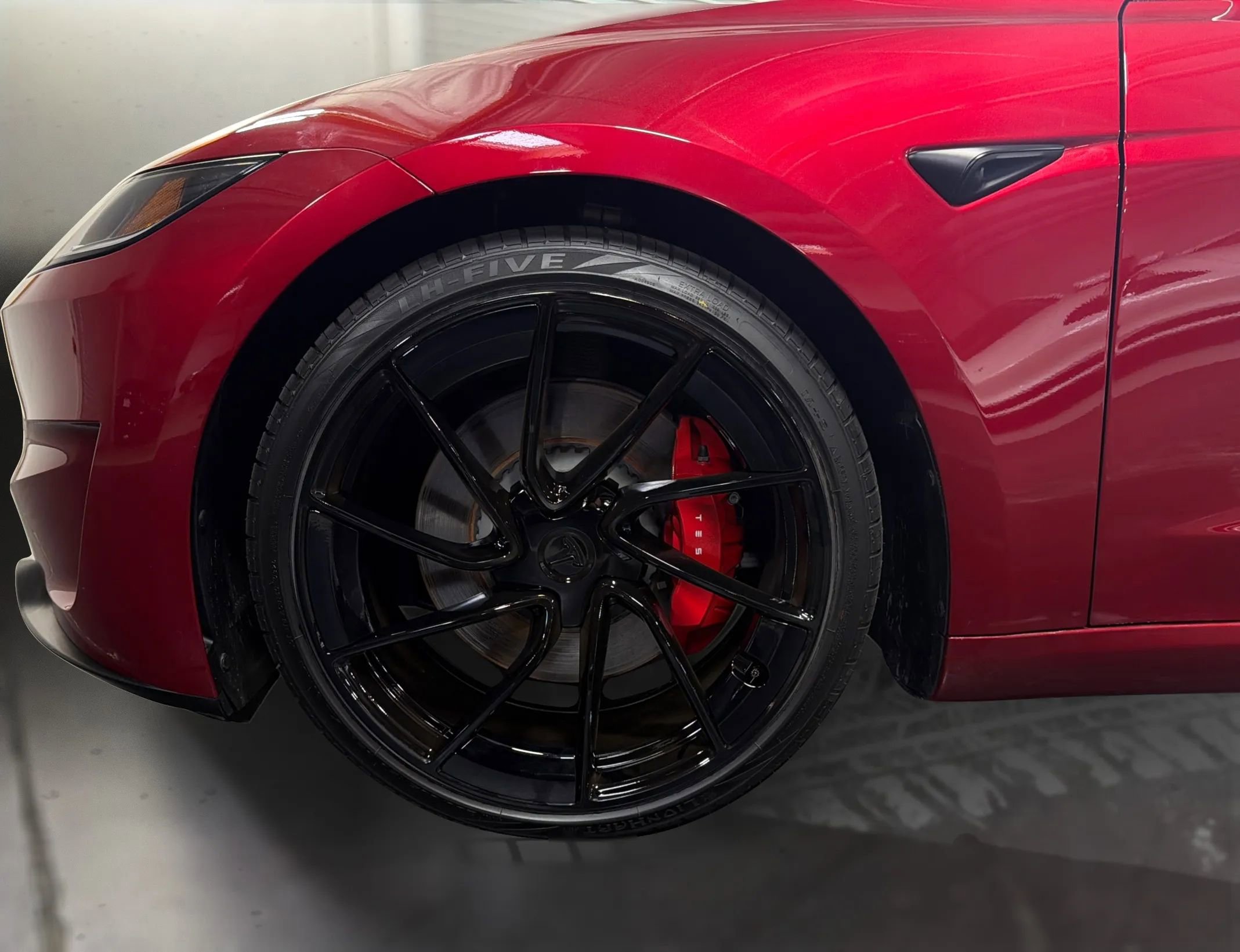 Used 2024 Tesla Model 3 Performance image 25