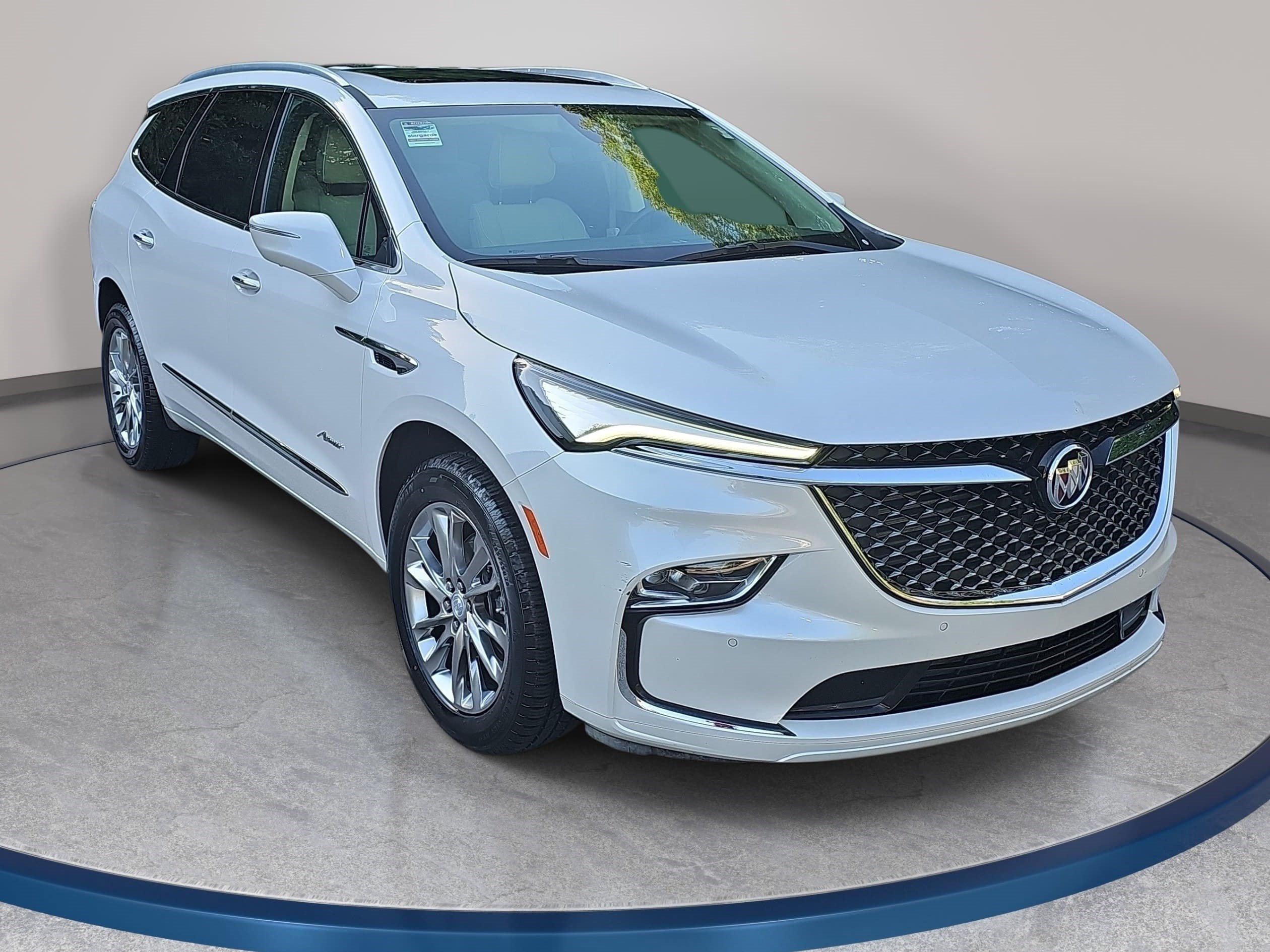 Used 2022 Buick Enclave Avenir w/ Avenir Technology Package FWD image 3