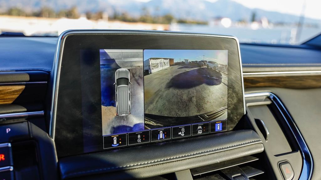 Used 2023 Chevrolet Tahoe Z71 w/ Luxury Package image 26