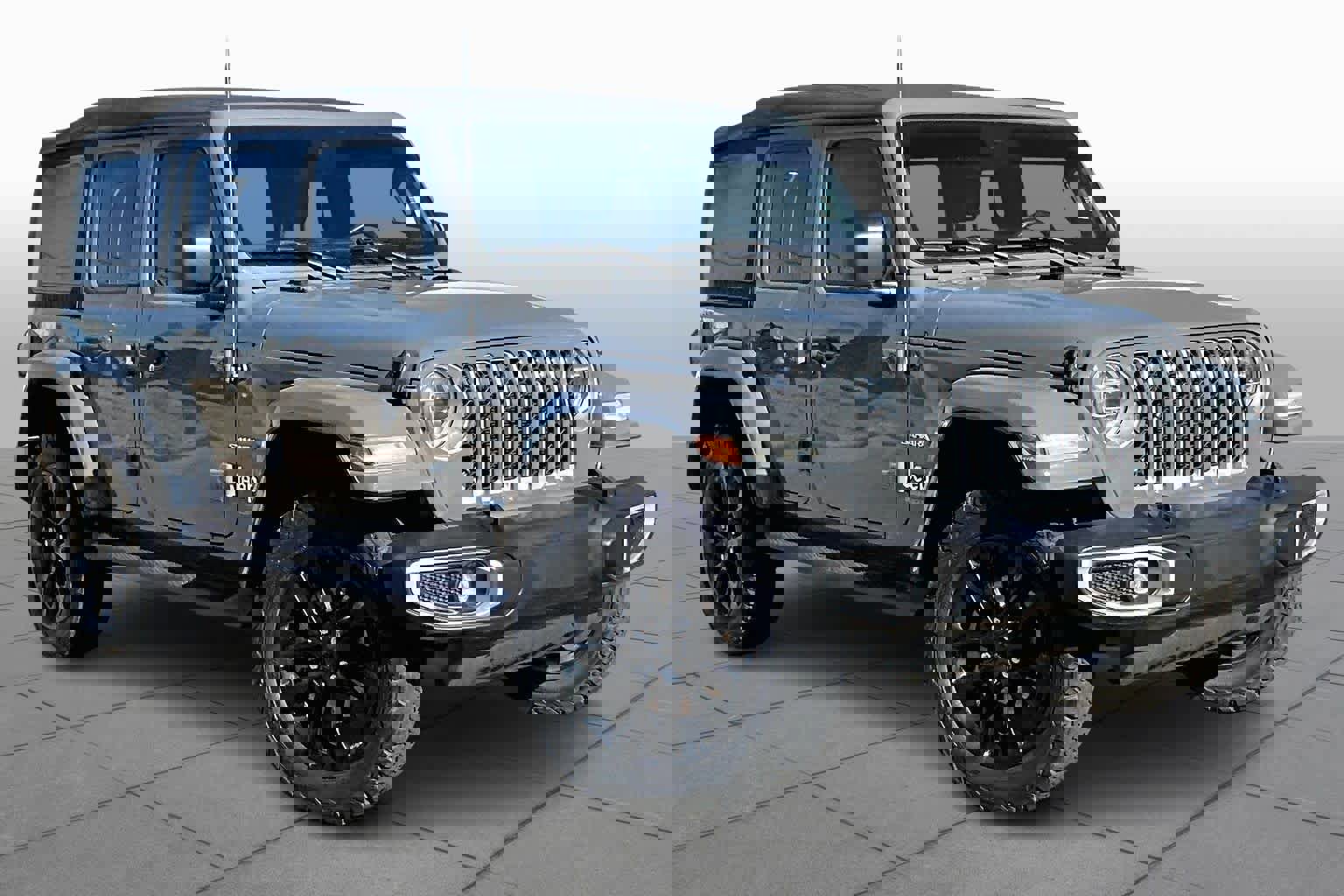 Used 2021 Jeep Wrangler Unlimited Sahara w/ Safety Group image 2