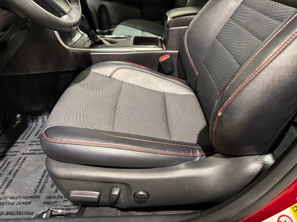 Used 2017 Toyota Camry SE image 13