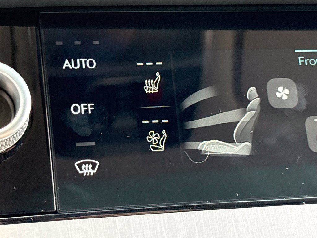 New 2027 Genesis GV70 2.5T Advanced AWD/4WD image 17