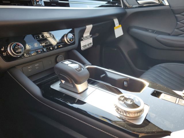 New 2026 Mitsubishi Outlander SEL FWD image 28