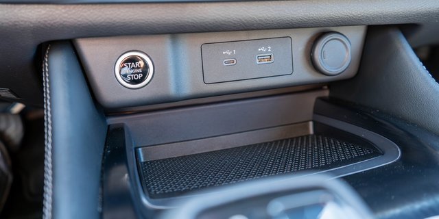 Used 2023 Nissan Rogue SL w/ SL Premium Package image 31